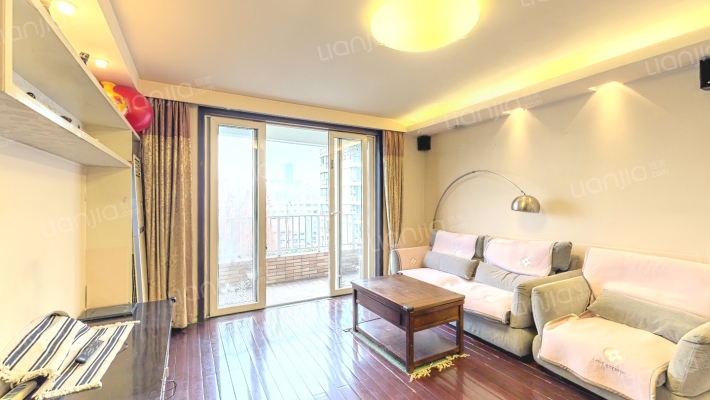 万科华尔兹二手房实景图