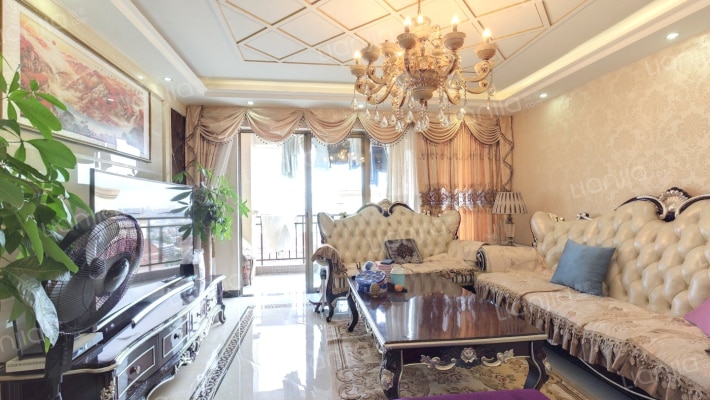 翡翠绿洲湖滨苑二手房实景图