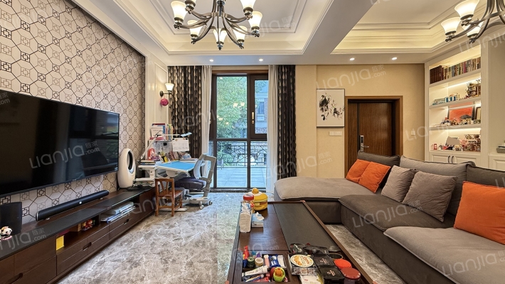 瑞景叶泊蓝山二手房实景图