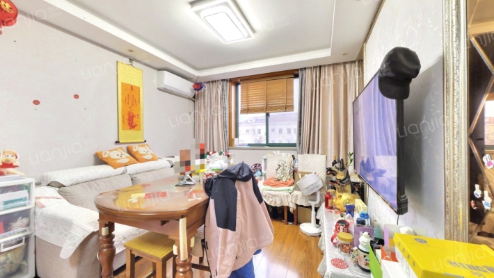新泾一村二手房实景图