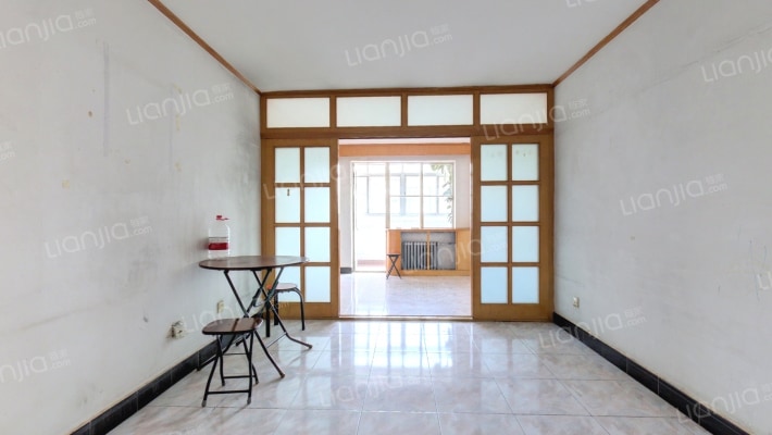 芳群园三区二手房实景图