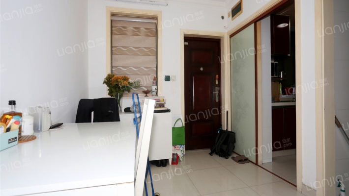 控江路1209号二手房实景图