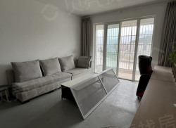 整租·熊猫绿岛 3室2厅 东南_熊猫绿岛租房