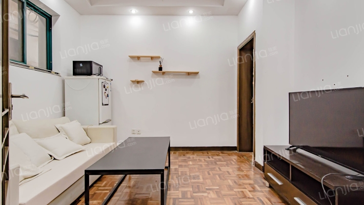 威海路888弄二手房实景图