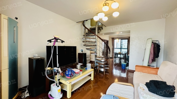 宝地绿洲城二手房实景图