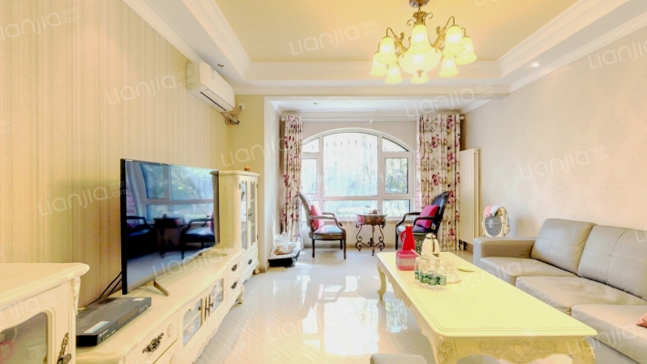 顶秀美泉小镇B区二手房实景图