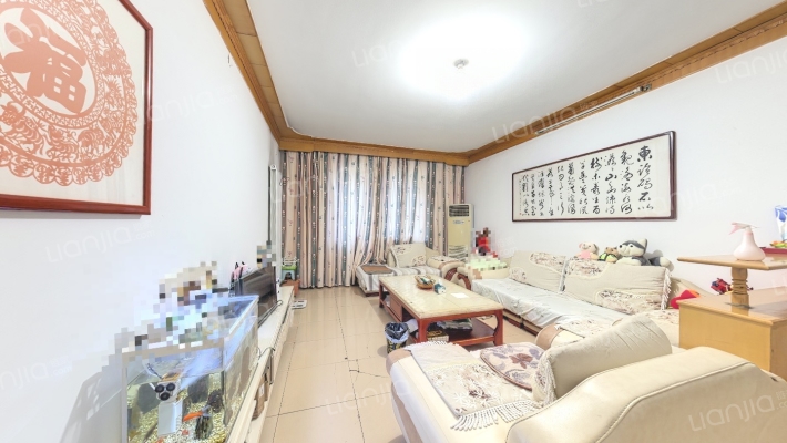 体育场小区二手房实景图