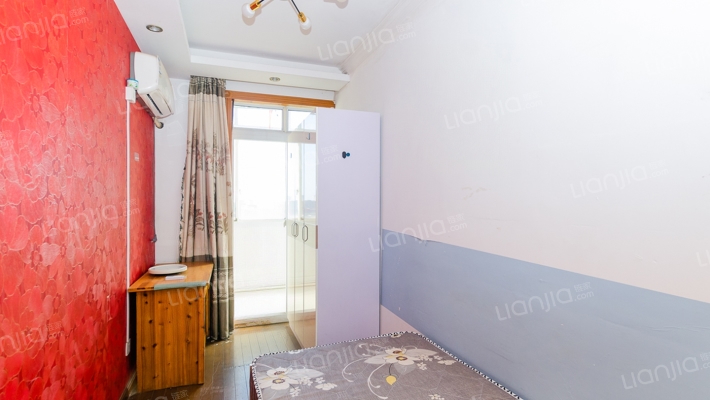 虹梅新苑南区二手房实景图