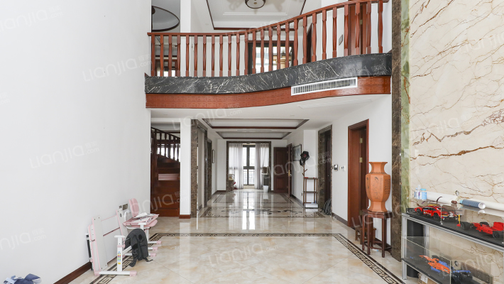 艺泰一品花园二手房实景图