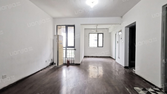 运新花苑三区二手房实景图