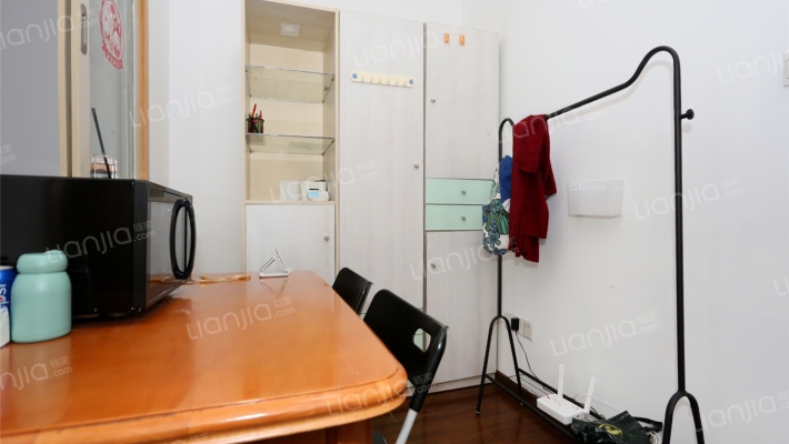 鞍山路310弄二手房实景图