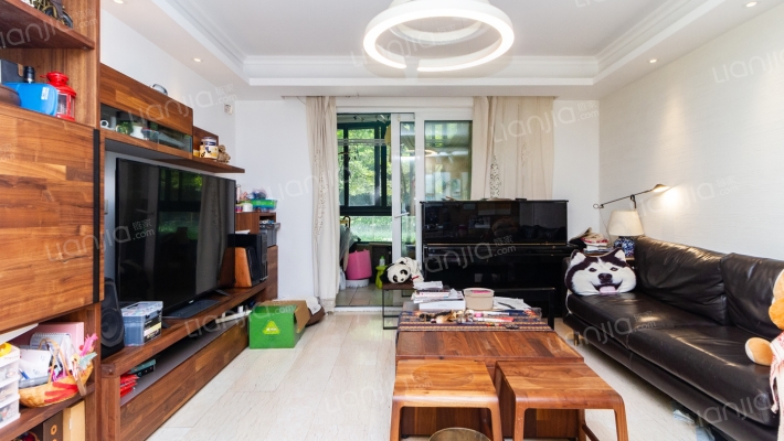 静安均泰丽轩二手房实景图