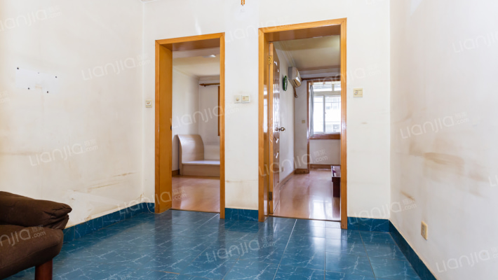 龙柏二村二手房实景图