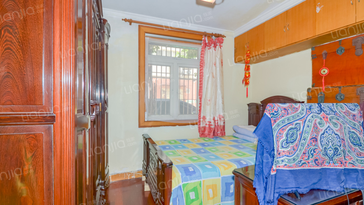 向新新村二手房实景图