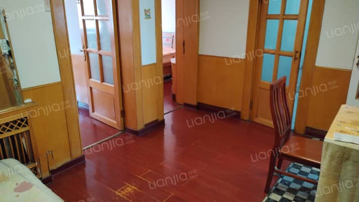 西开原头道街二手房实景图