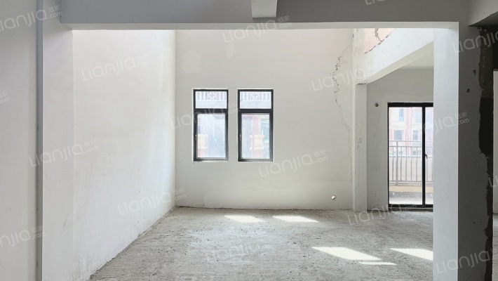 德成红墅二手房实景图