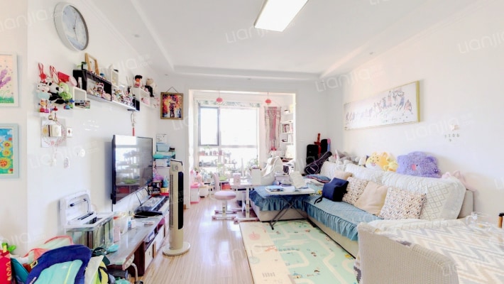 海尔鼎世华府B区二手房实景图