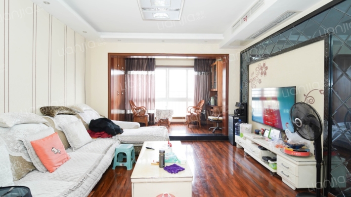 恒森水晶郦城二手房实景图