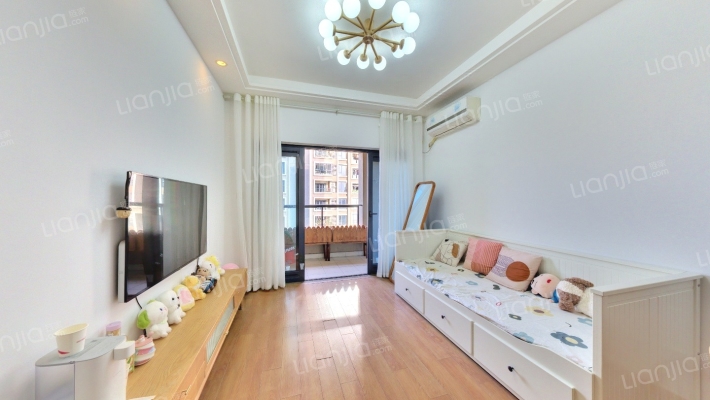 万科悦峰三期二手房实景图