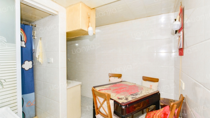 上港小区二手房实景图