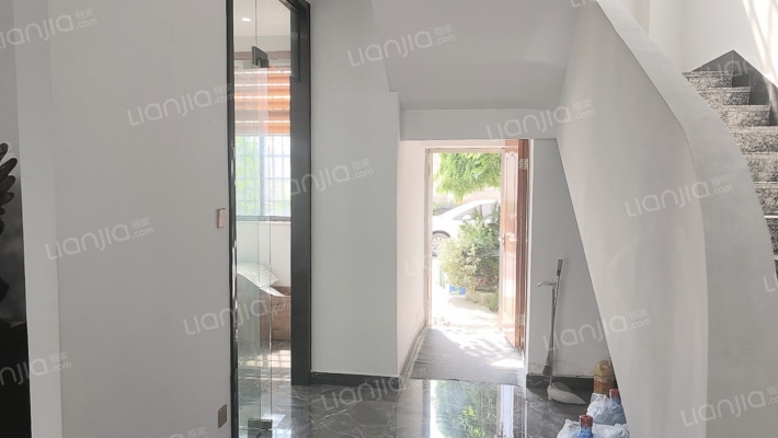 中迈商务楼二手房实景图