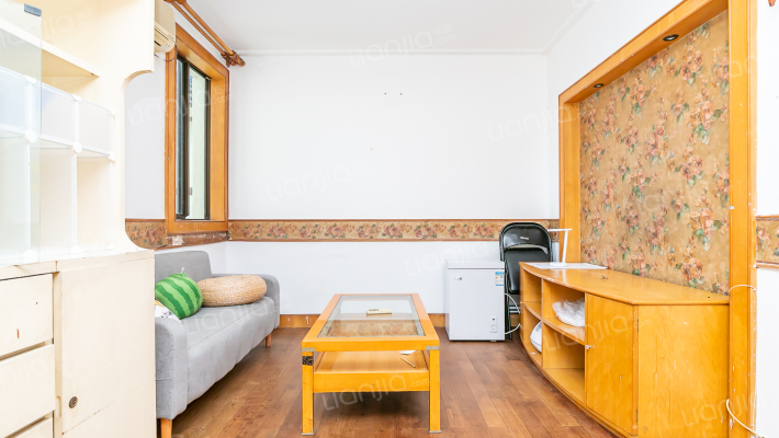 金属新村二手房实景图