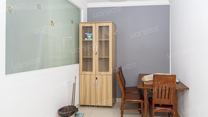 局门路573弄二手房实景图