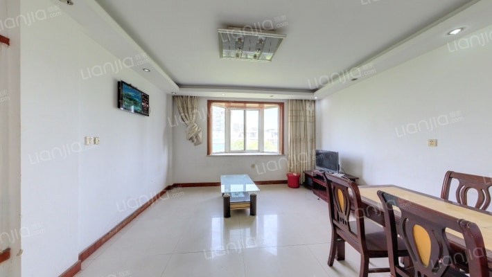 新霞花园二手房实景图