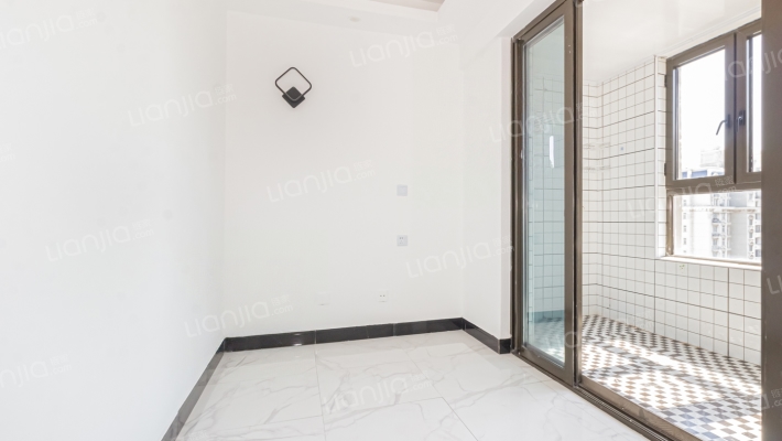 益晖新苑二手房实景图