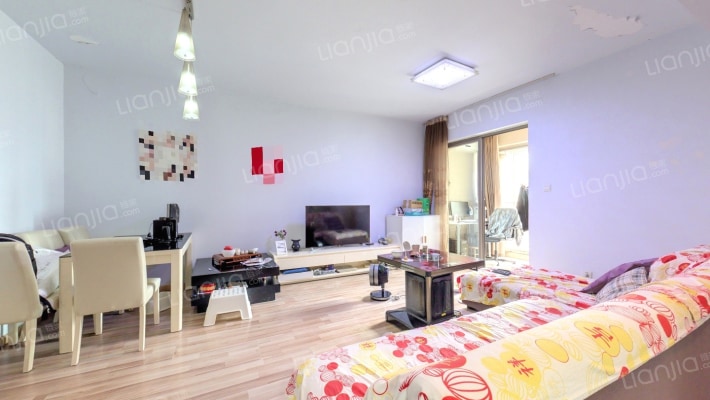 万科加州湾二手房实景图