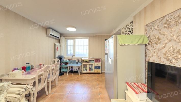 华远铭悦雅园二手房实景图