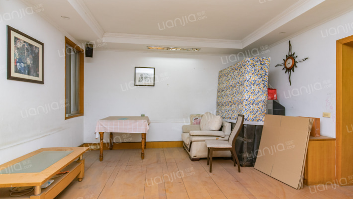 河畔花园二手房实景图