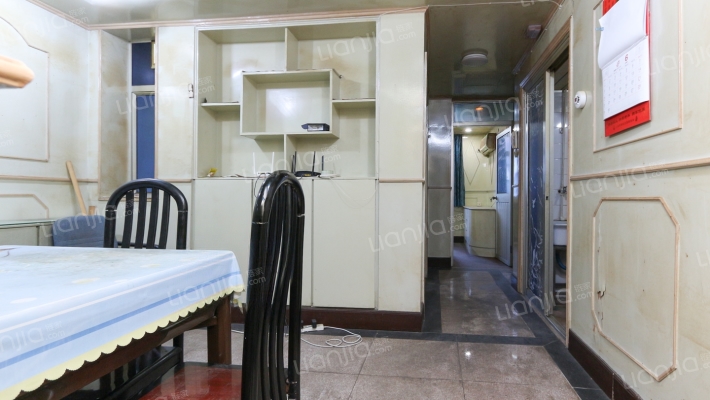 新德三村二手房实景图