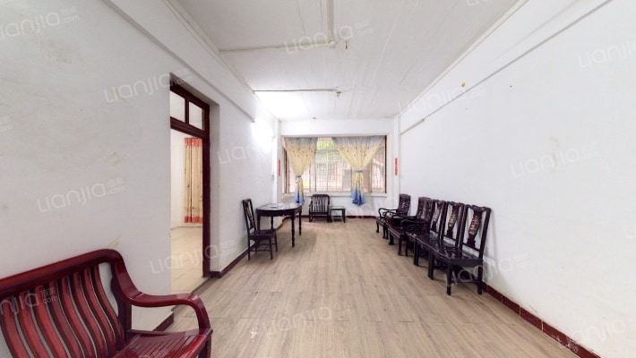 广啤雅苑二手房实景图