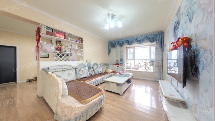 依云二手房实景图