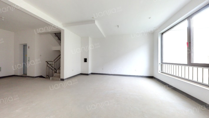 鲁能格拉斯小镇二手房实景图