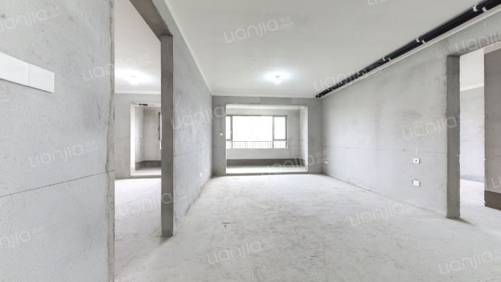 置地中心一期二手房实景图