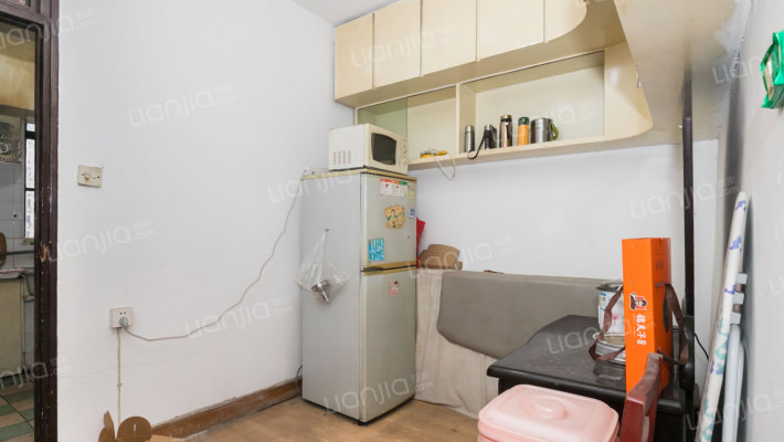 武宁路200弄二手房实景图