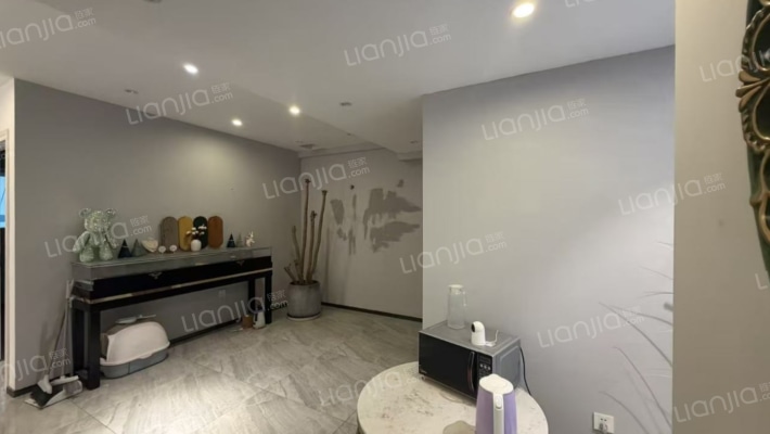 保利国际广场公寓二手房实景图