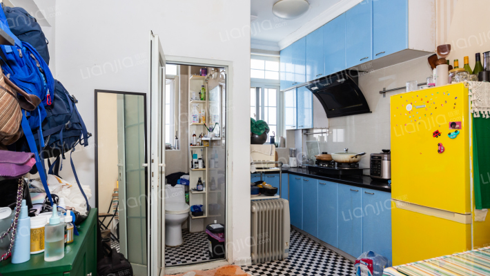 武康路280弄(公房)二手房实景图