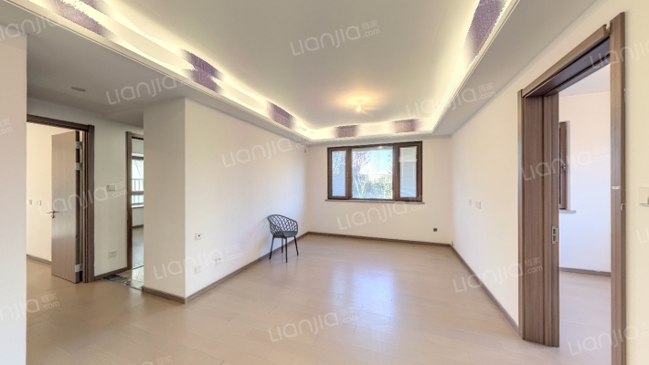 万科观湖礼著二期二手房实景图