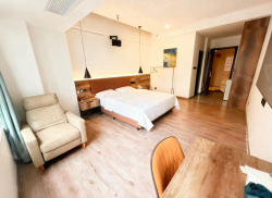 整租·荣盛中央广场 1室0厅 南_荣盛中央广场租房