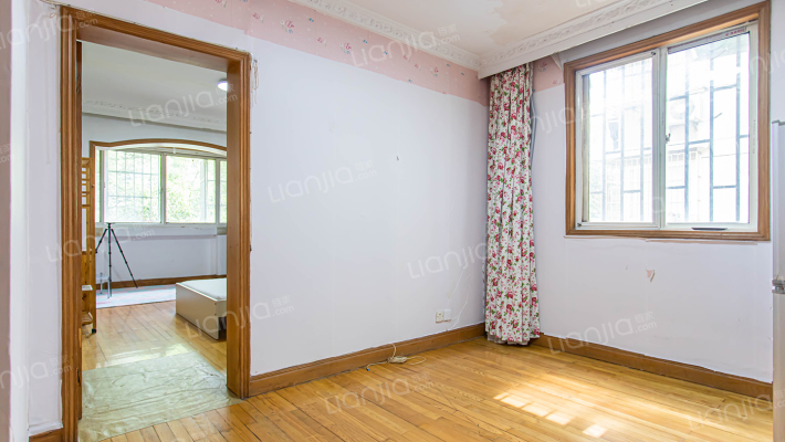 曹杨花苑二手房实景图