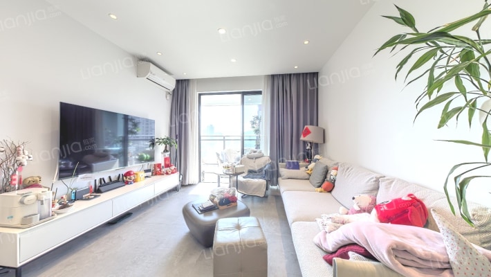 港城蓝山雅园二手房实景图