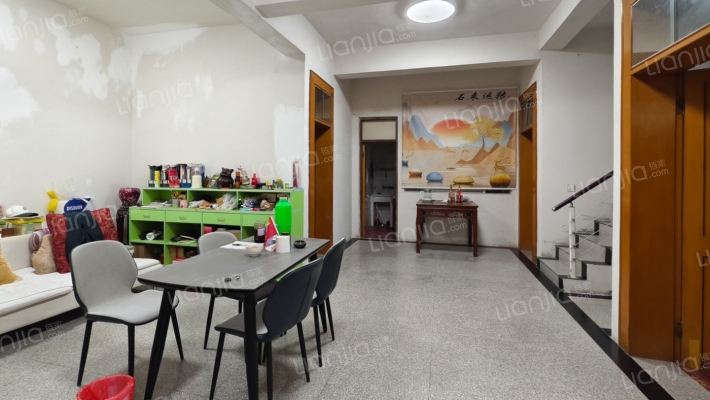 东郊小区二手房实景图