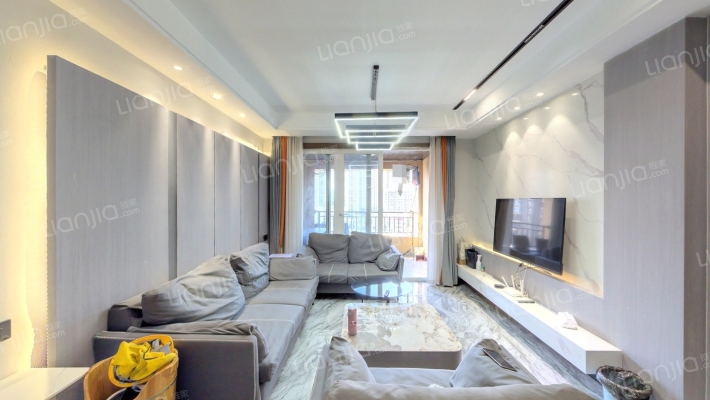 融创春晖十里雍江府二手房实景图