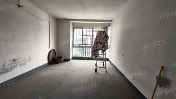 公园路8号二手房实景图