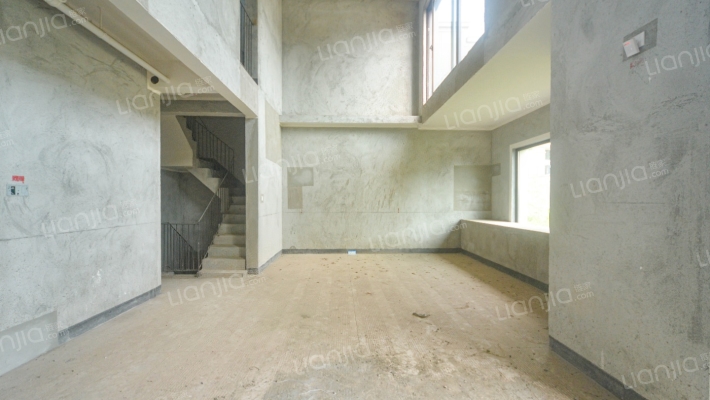 博翠藏山二手房实景图