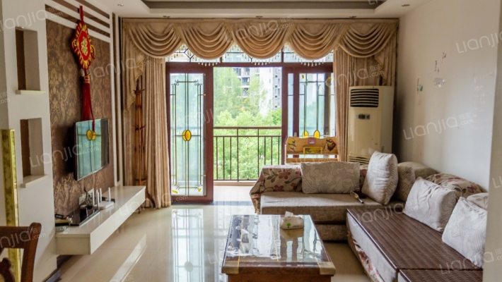 圣天湖东岸二手房实景图