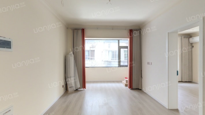 新都畜牧局宿舍二手房实景图